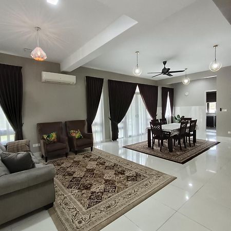 Pinevalley Homestay Putrajaya Presint 12 Esterno foto