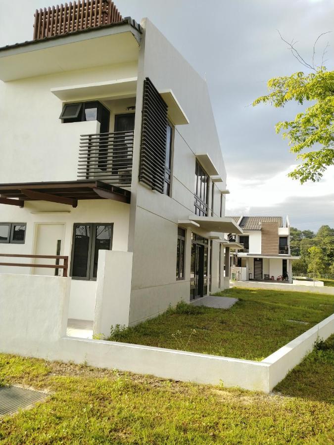 Pinevalley Homestay Putrajaya Presint 12 Esterno foto