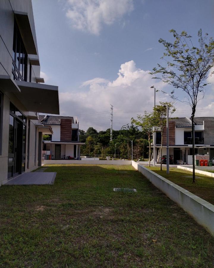 Pinevalley Homestay Putrajaya Presint 12 Esterno foto