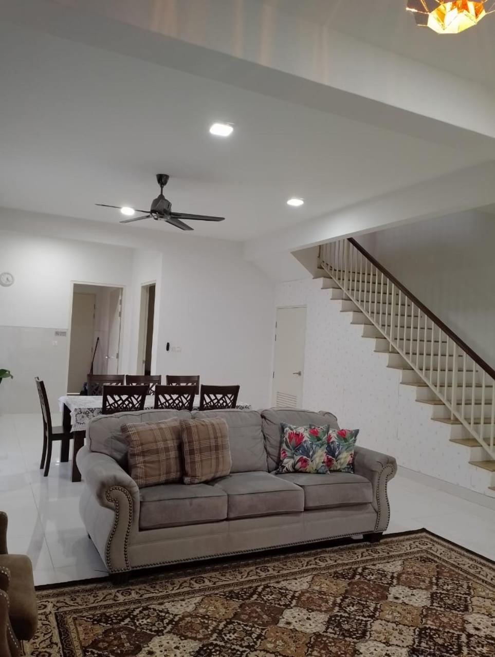 Pinevalley Homestay Putrajaya Presint 12 Esterno foto